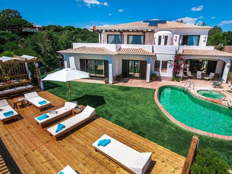 Villa Edmundo , Albufeira , Algarve  
