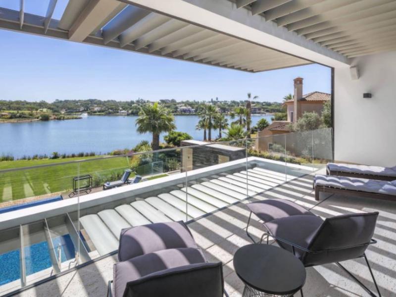 Villa Borda do Lago  , Algarve , Quinta do Lago  