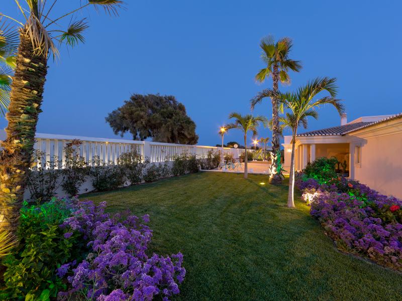 Villa Hibiscus - Vila Vita Parc Collection  , Algarve , Western Algarve  