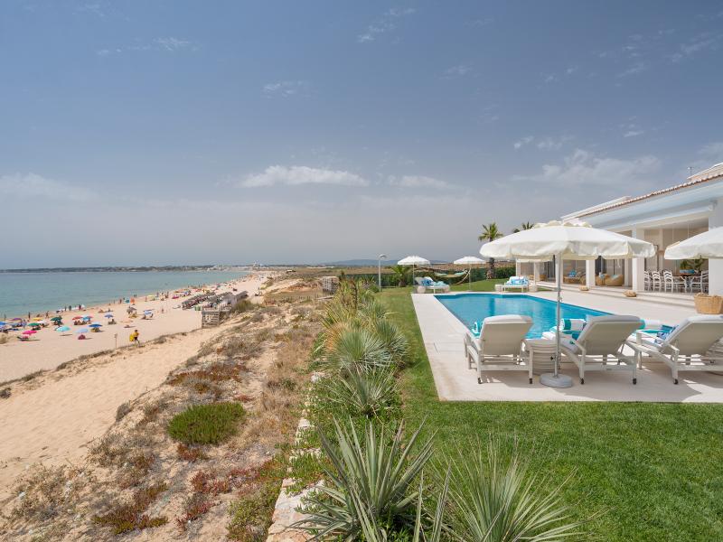 Villa Hibiscus - Vila Vita Parc Collection  , Algarve , Western Algarve  