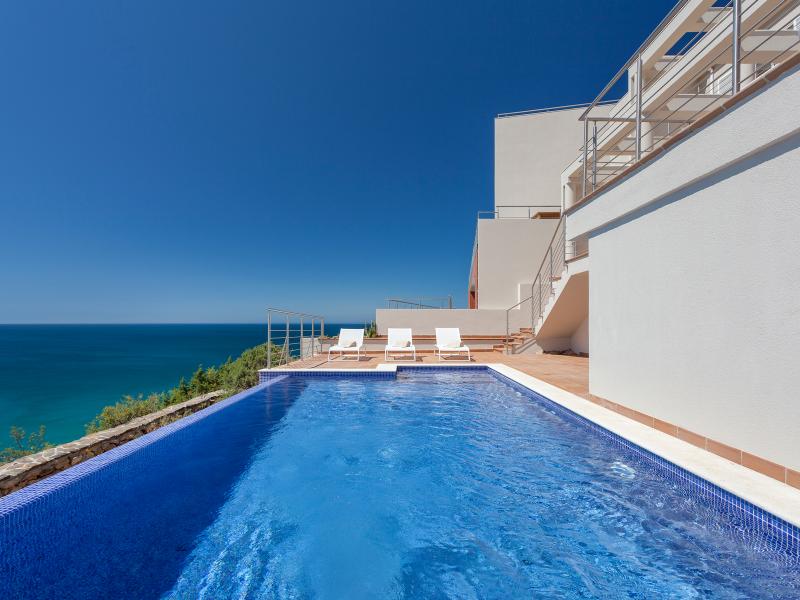 Villa Mar a Vista - Vila Vita Parc Collection  , Algarve , Salema , Western Algarve  