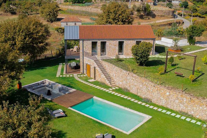 Douro Villa with Heated Pool and Valley Views